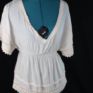 Ali and Kris- vintage style blouse
